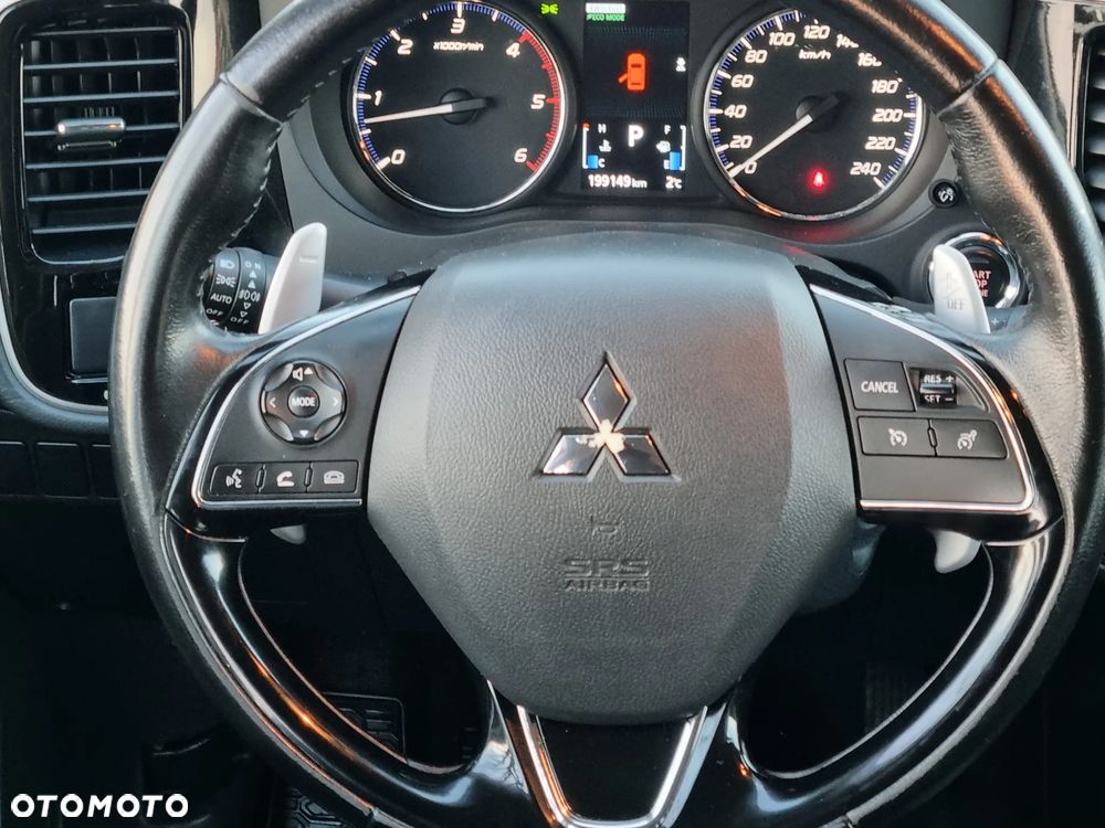 Mitsubishi Outlander 2.2 DID Intense + 4WD - 20