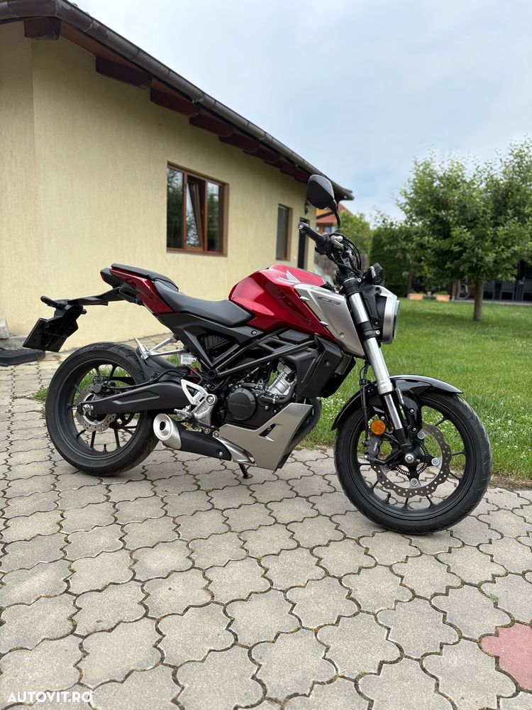 Honda CB 125R - 10