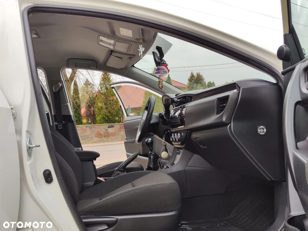 Toyota Corolla 1.6 Comfort - 35