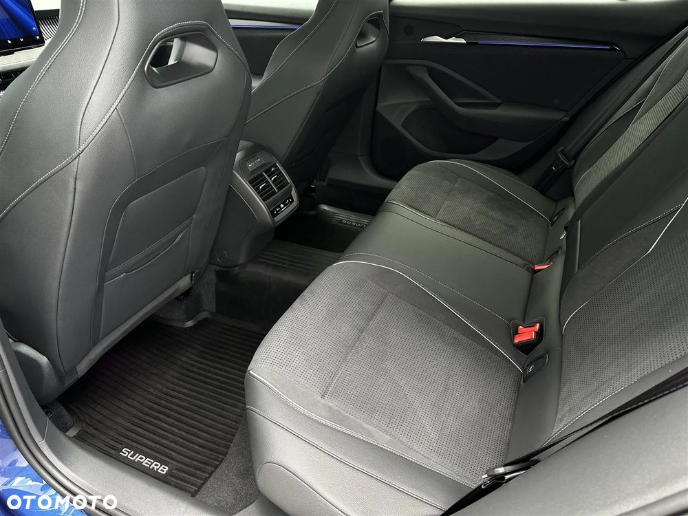 Skoda Superb 2.0 TSI Sportline DSG - 10