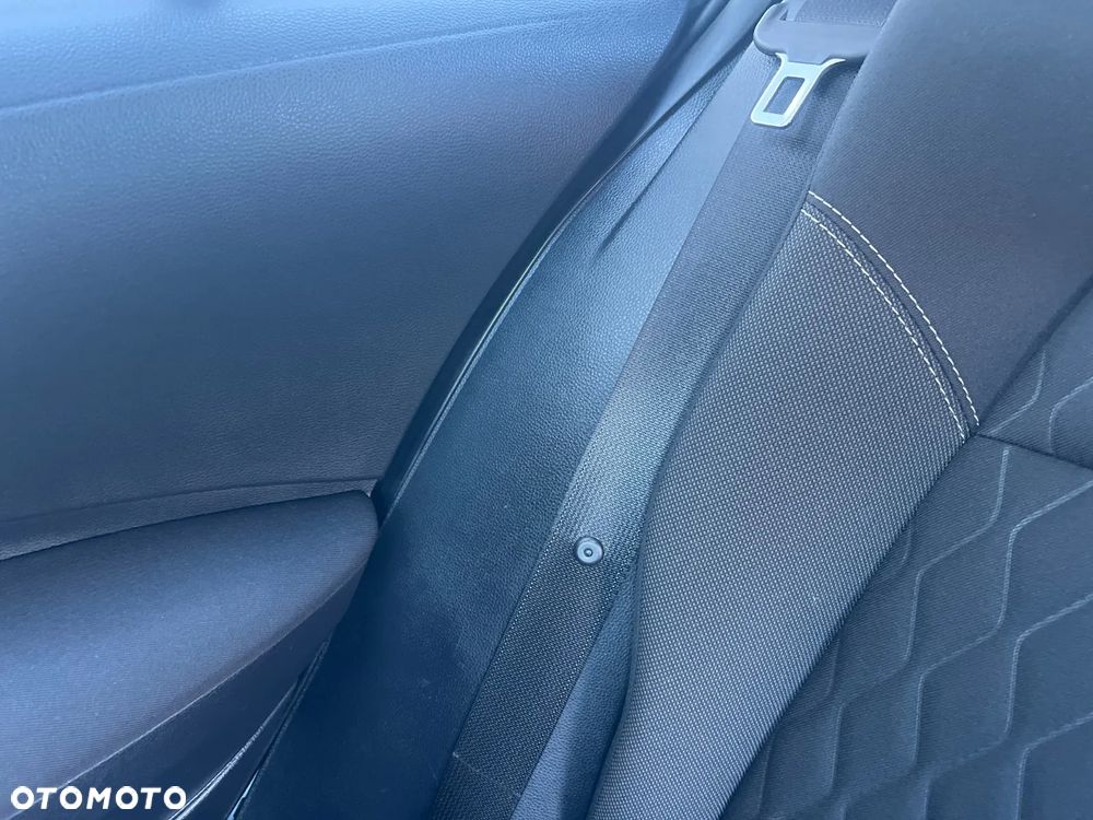 Toyota Corolla 1.6 Comfort - 27