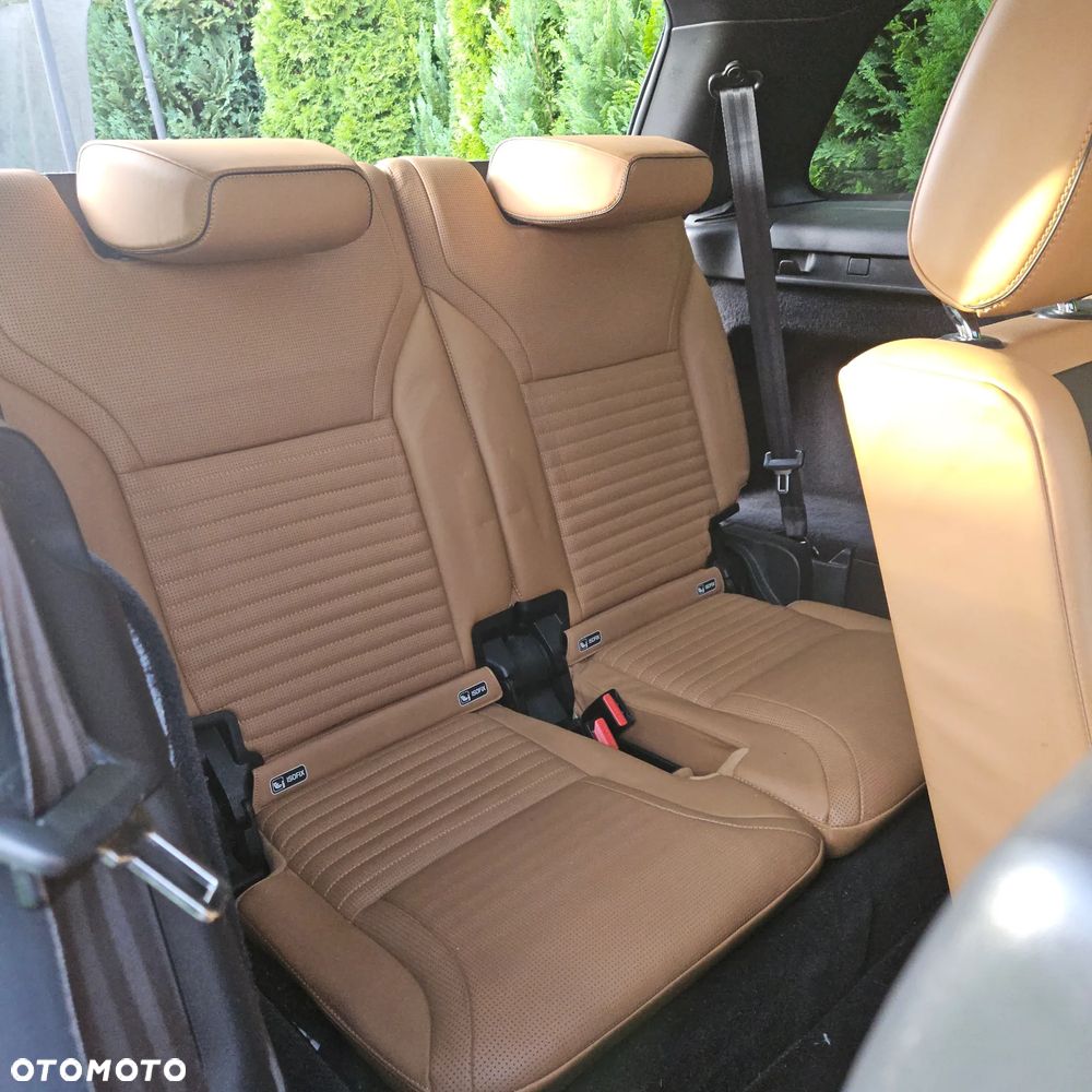 Land Rover Discovery V 3.0 TD6 HSE Luxury - 37