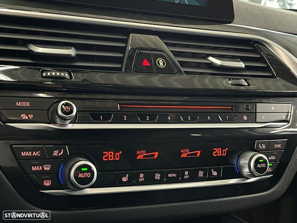 BMW 520 d Aut. Sport Line - 11