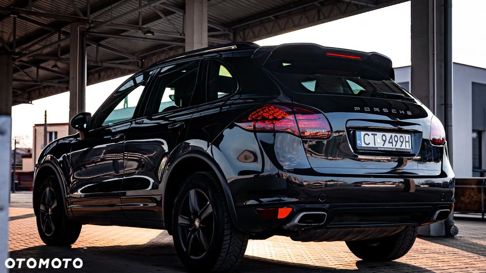 Porsche Cayenne - 2