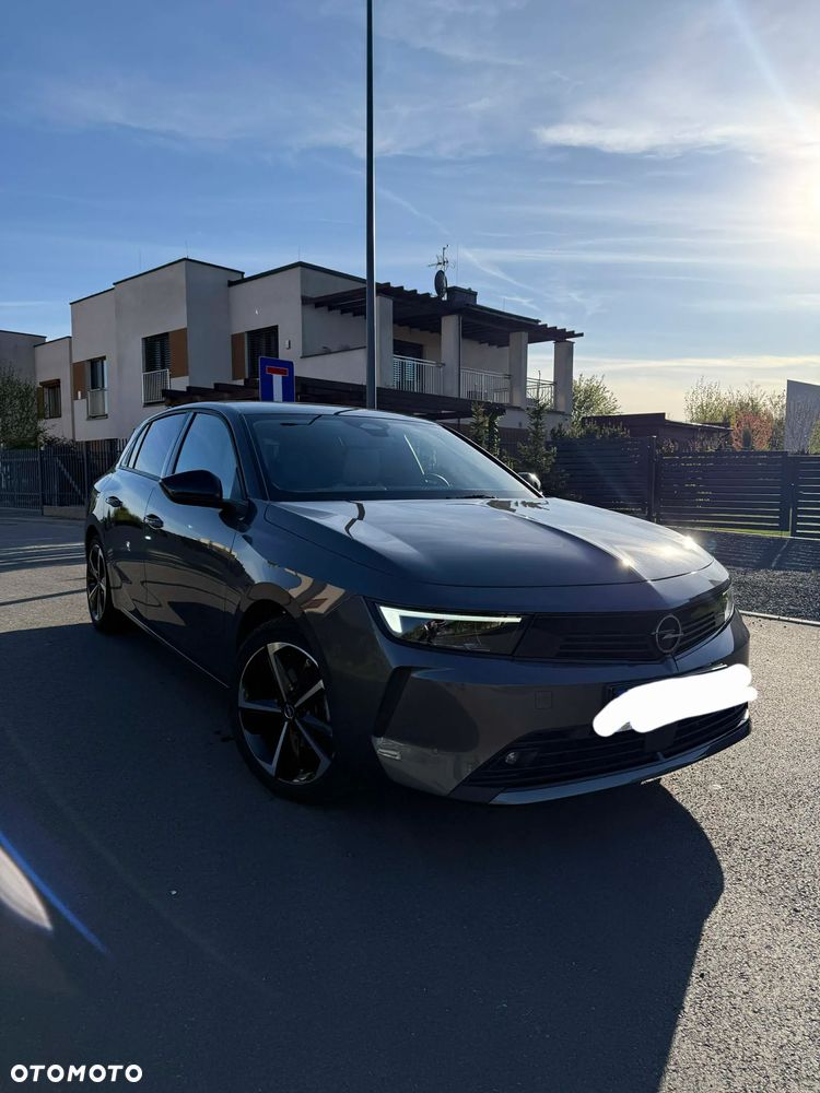 Opel Astra 1.2 T Elegance S&S - 11