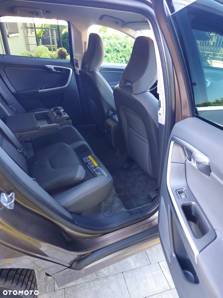 Volvo XC 60 D4 Drive-E Momentum - 26