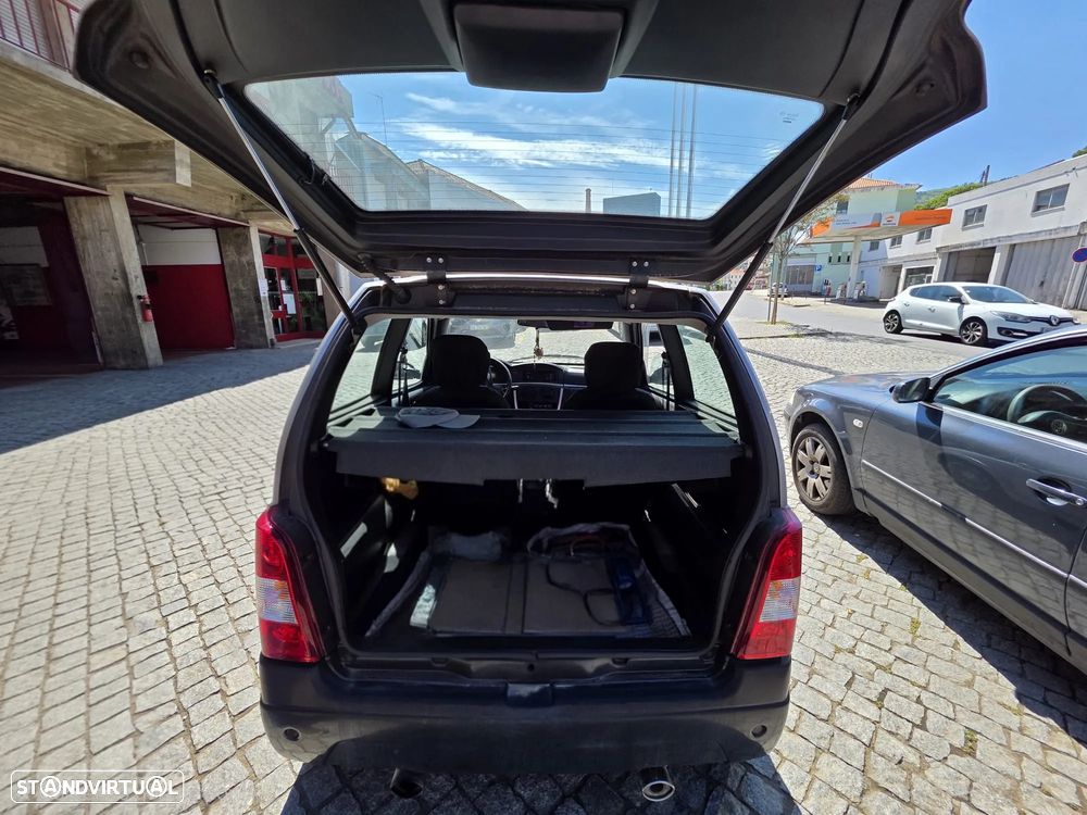 Mitsubishi Pajero - 13