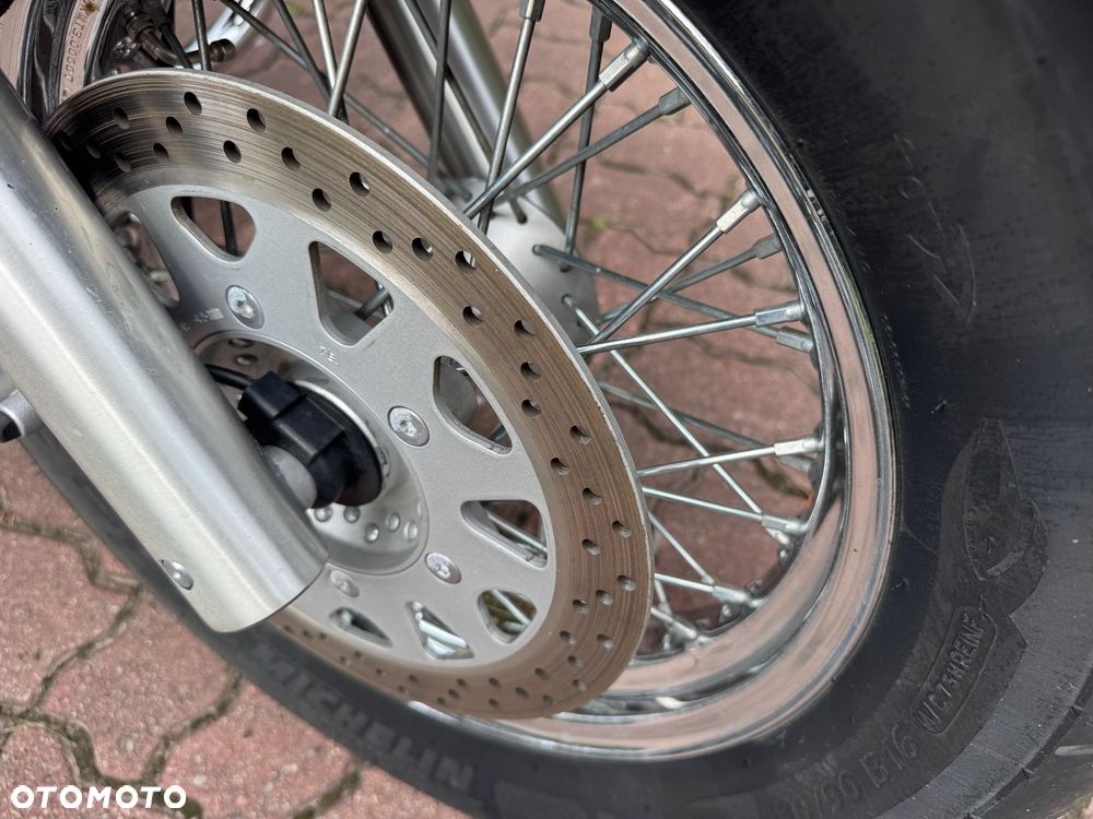 Suzuki Intruder - 6