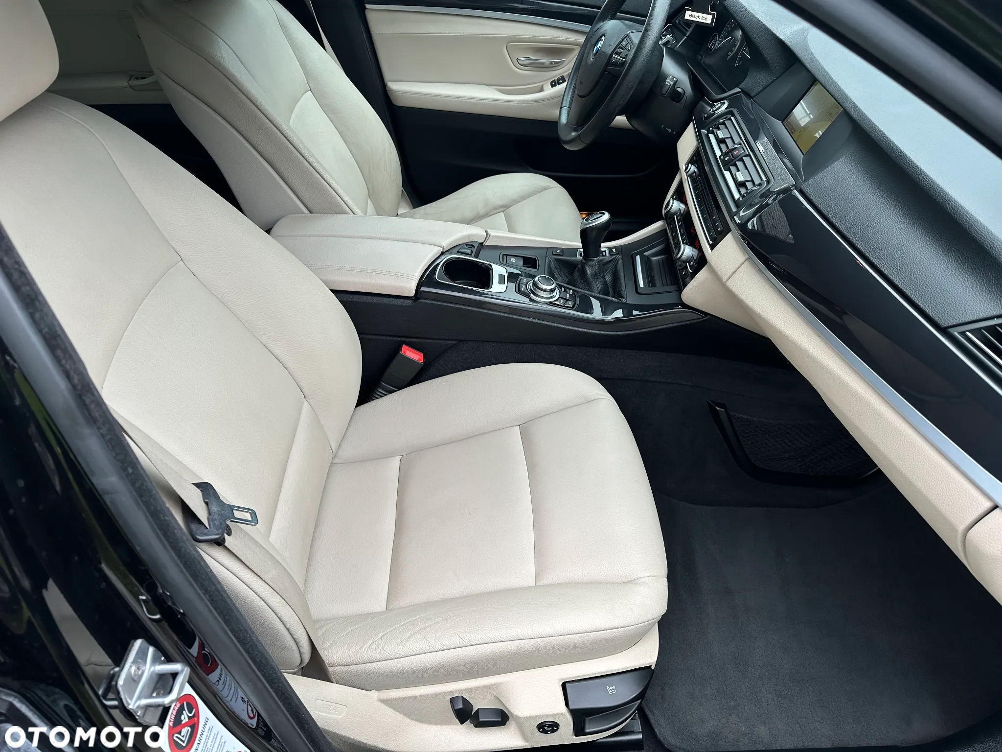 BMW Seria 5 520d Touring Luxury Line - 23