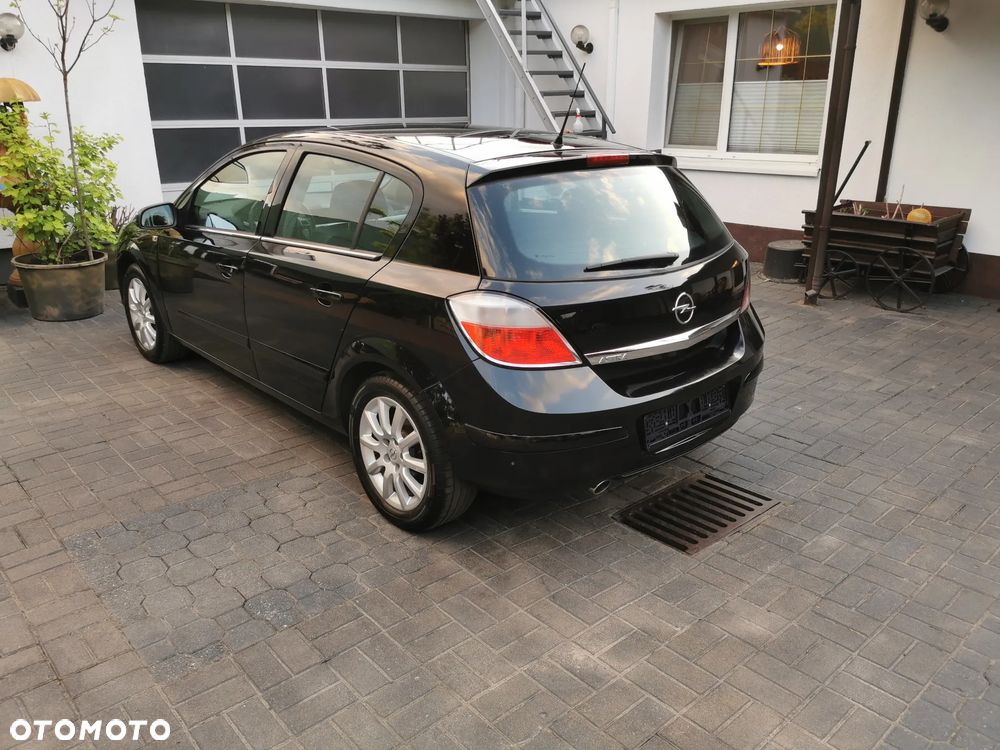 Opel Astra 1.8 Sport - 10