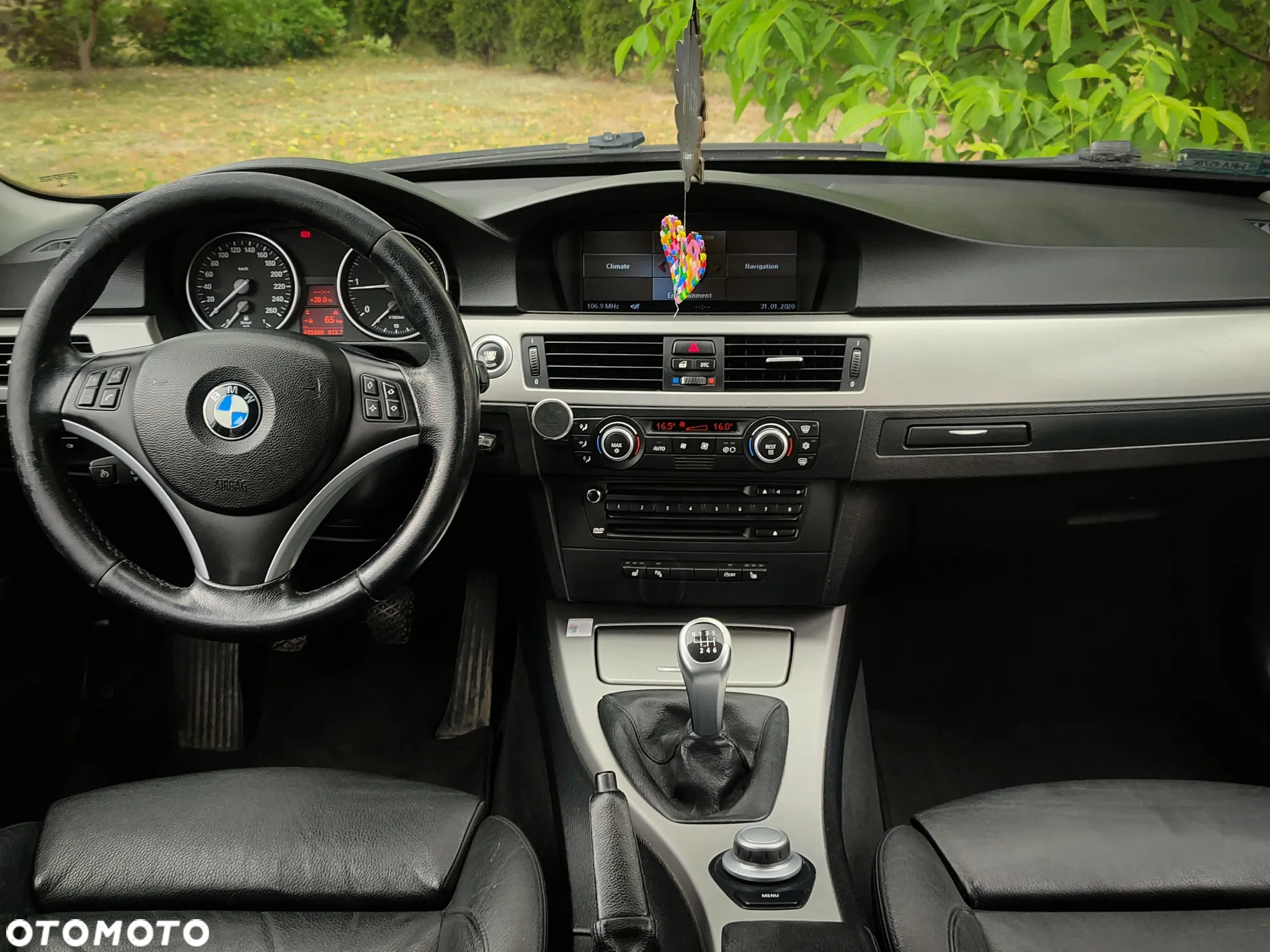 BMW Seria 3 318d - 16