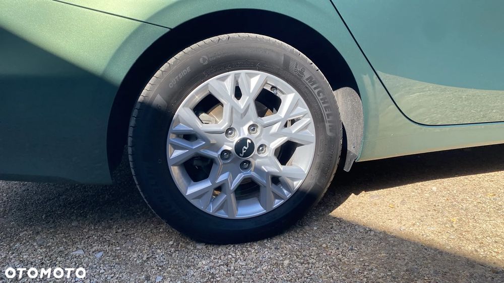 Kia Ceed 1.6 CRDi (48V Mild-Hybrid) Vision - 23