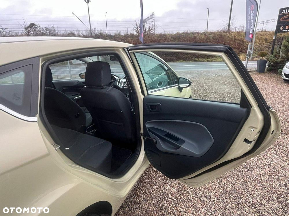 Ford Fiesta 1.25 Ambiente EU5 - 34