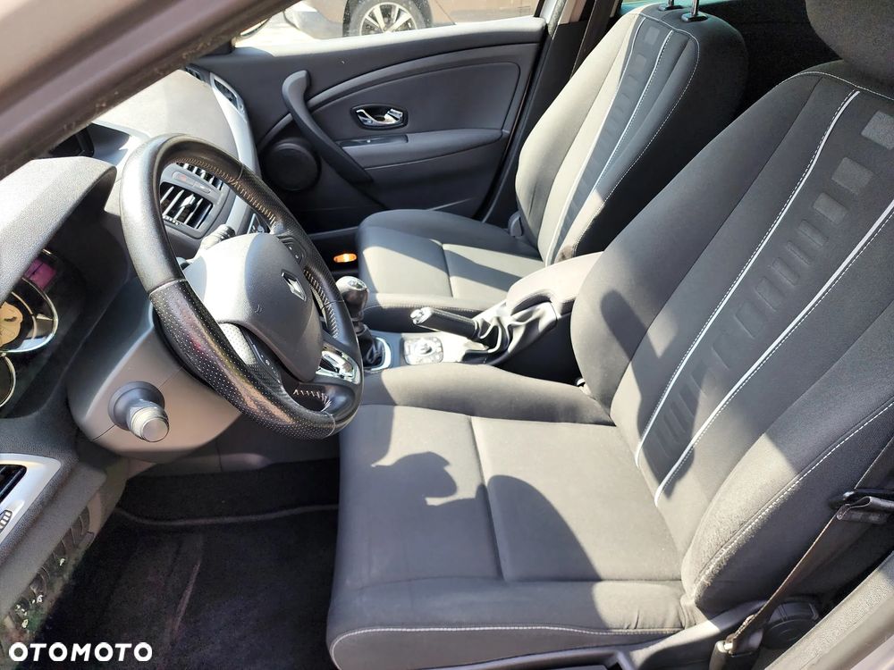 Renault Megane 1.6 16V 110 Dynamique - 21
