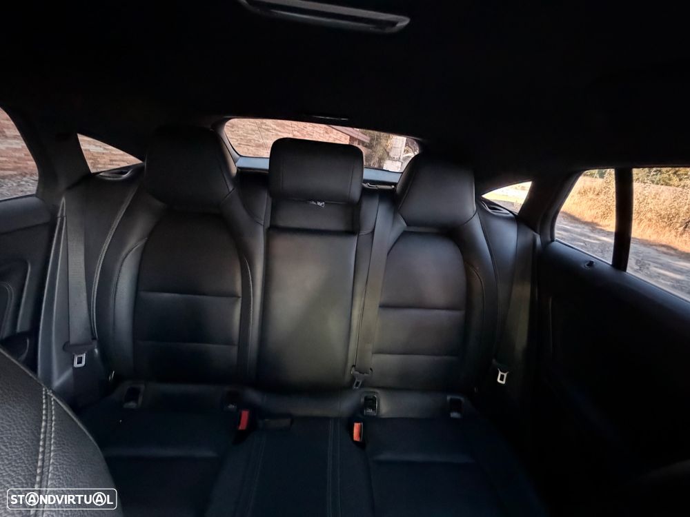 Mercedes-Benz CLA 180 d Shooting Brake Urban Aut. - 19