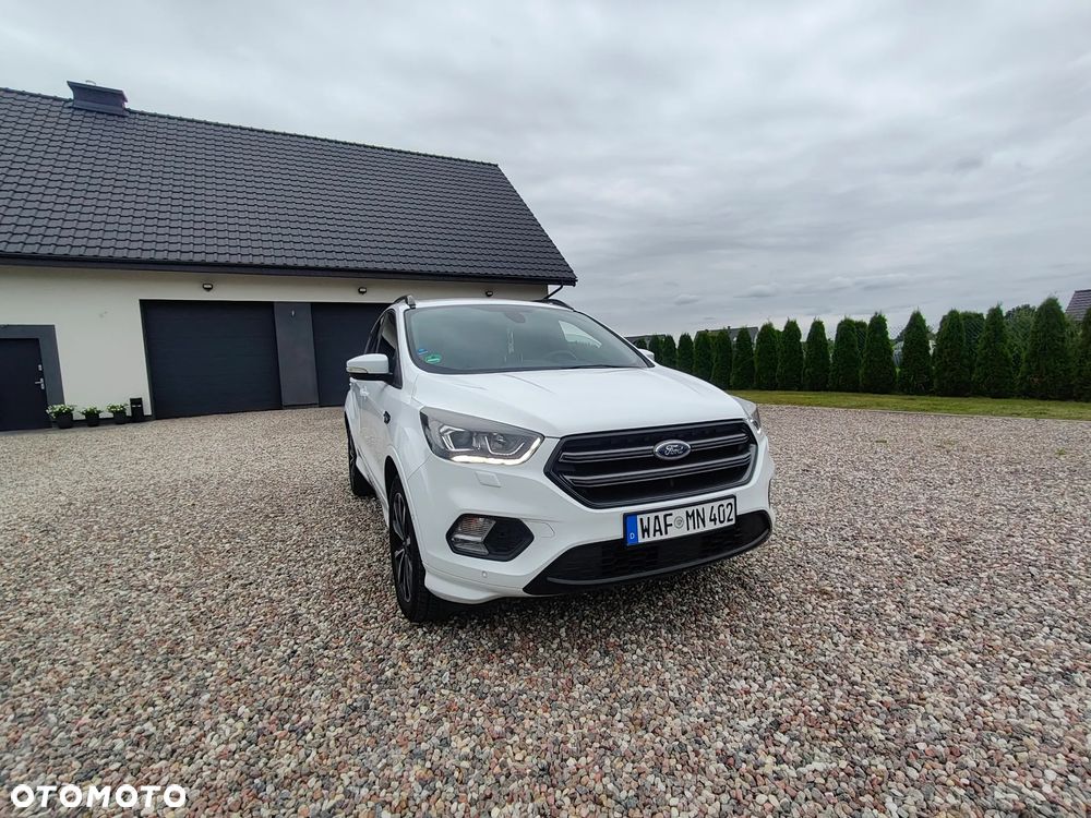 Ford Kuga 1.5 EcoBoost 2x4 ST-Line - 18