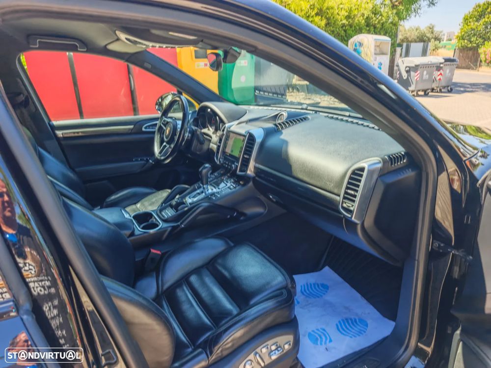 Porsche Cayenne Platinum Edition - 27