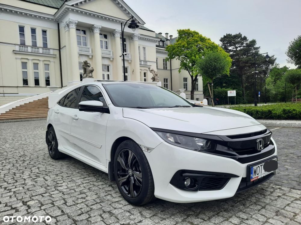 Honda Civic 1.5 i-VTEC Turbo CVT Executive - 1