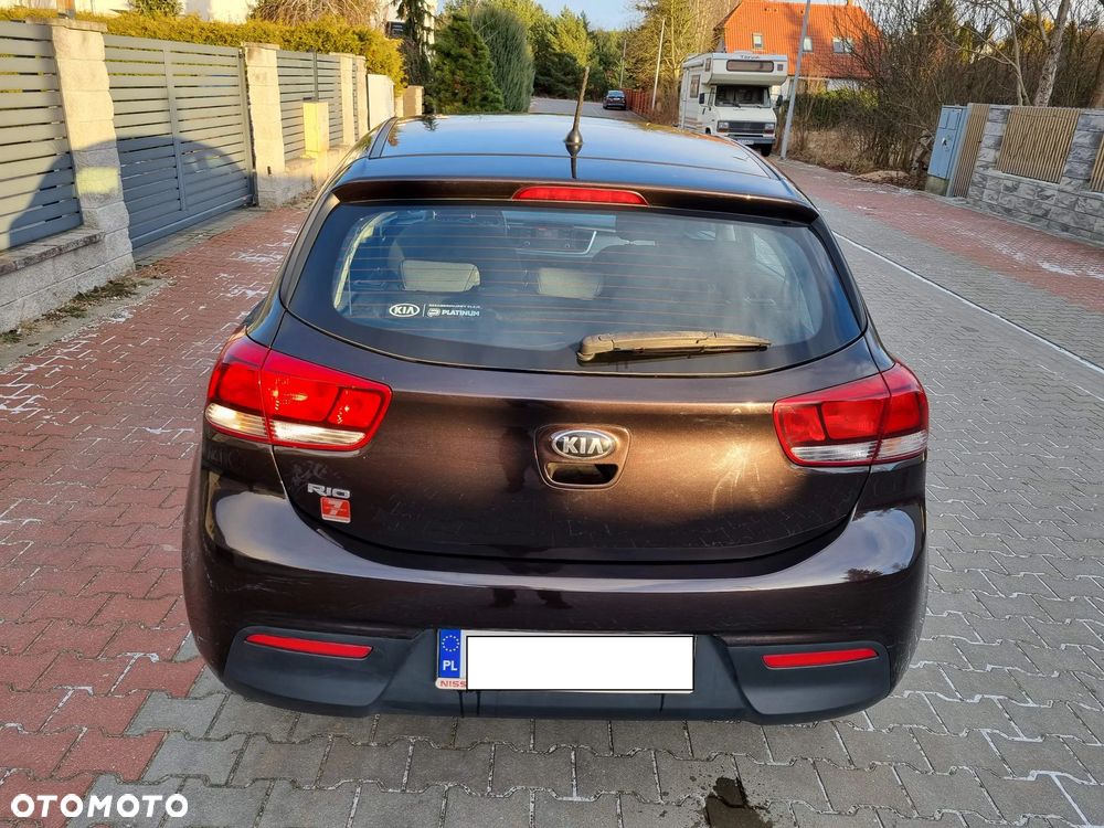 Kia Rio 1.2 M - 9