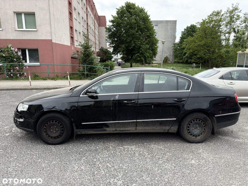 Volkswagen Passat - 2