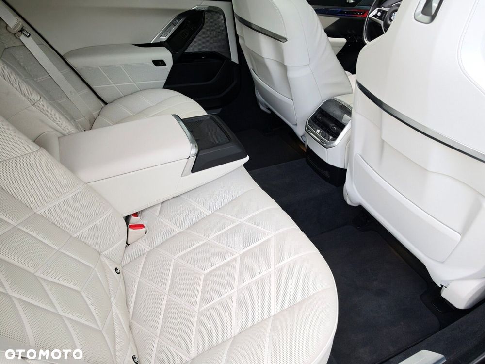 BMW Seria 7 - 13