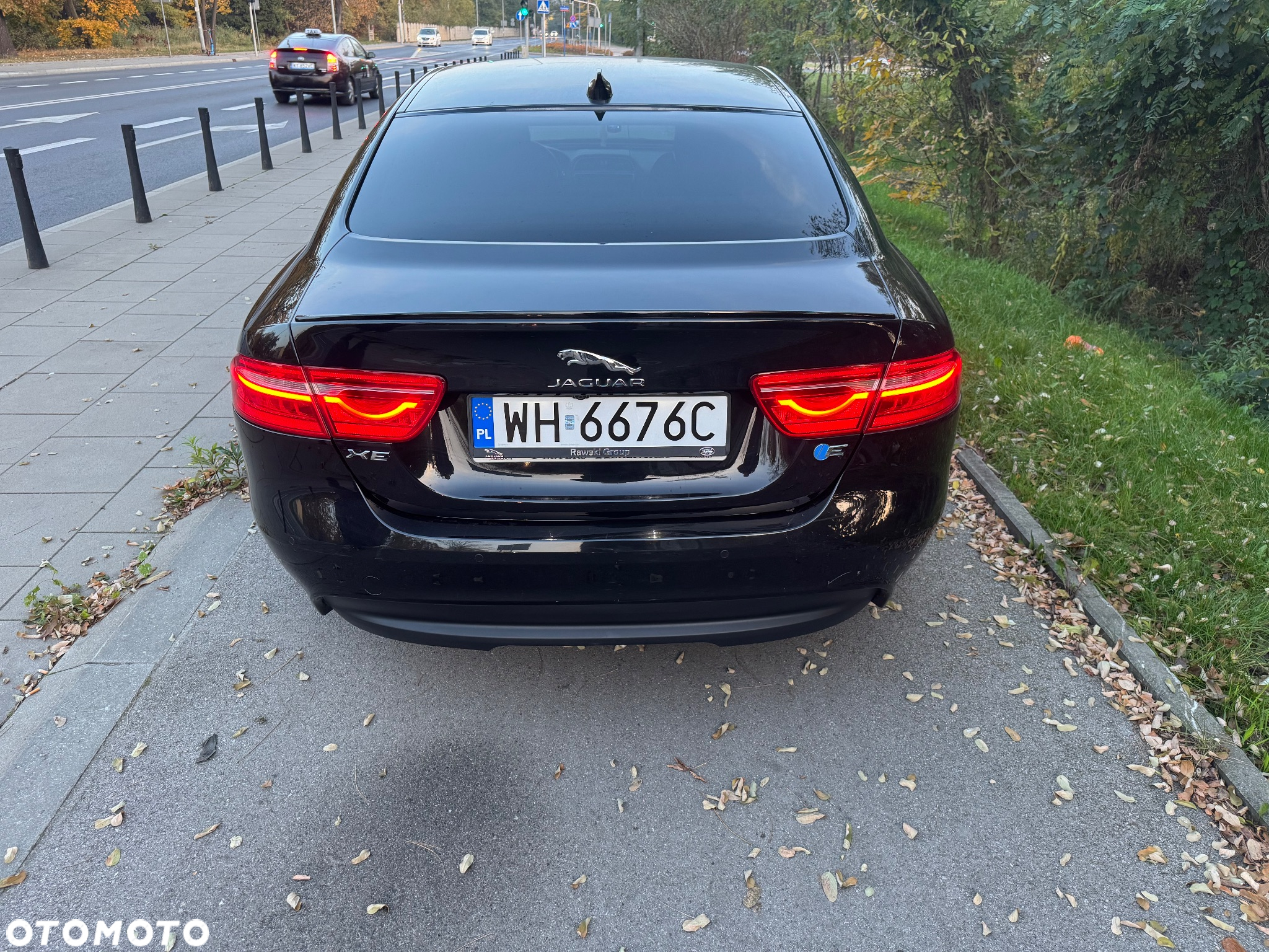 Jaguar XE 2.0 D R-Sport - 11