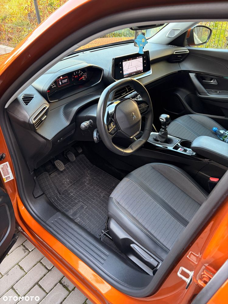 Peugeot 2008 1.2 PureTech Allure S&S - 9