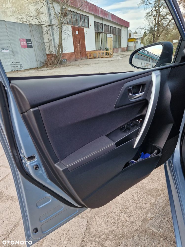 Toyota Auris 1.33 VVT-i Comfort - 12