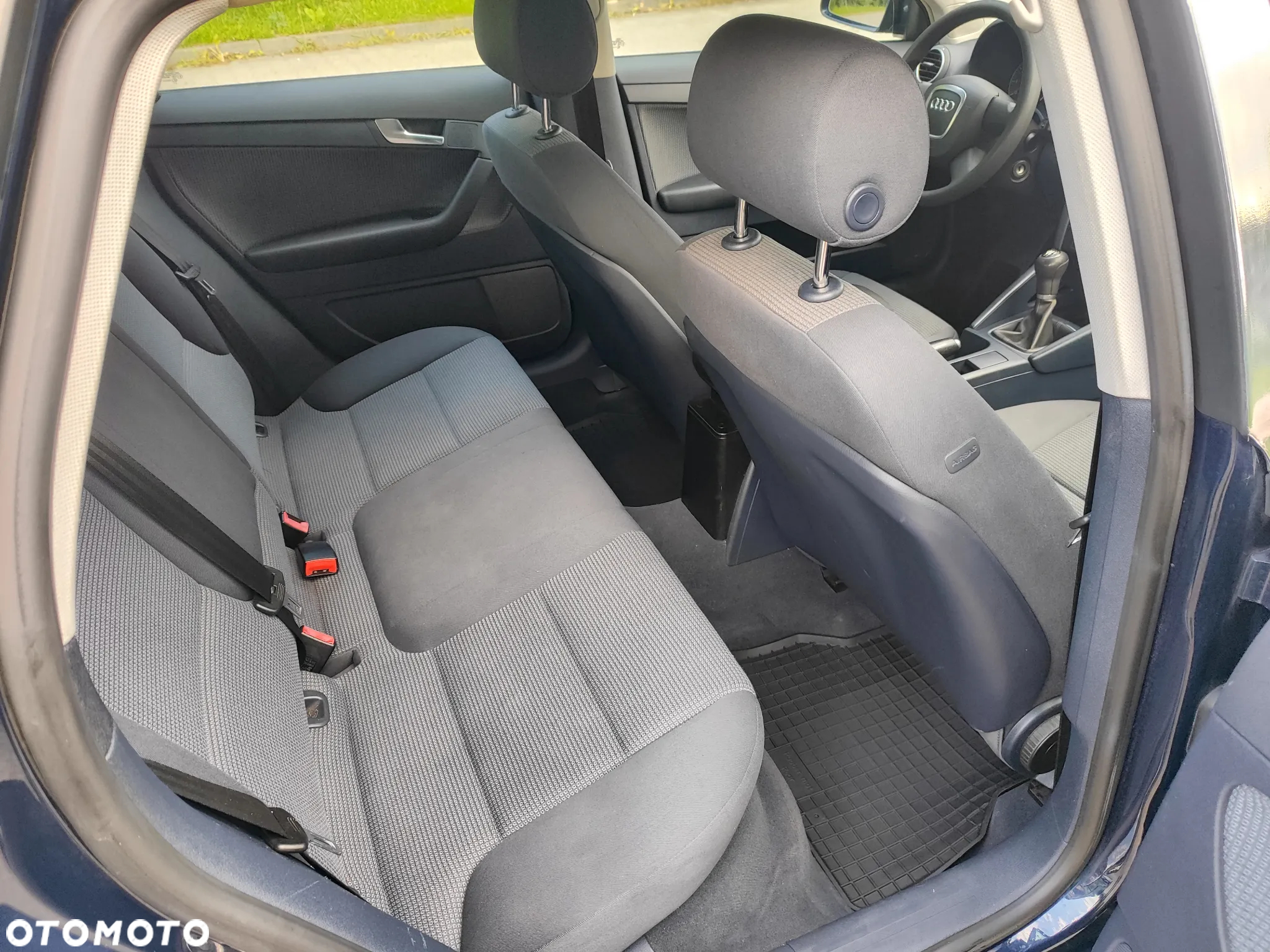 Audi A3 Sportback 1.6 Ambiente - 31