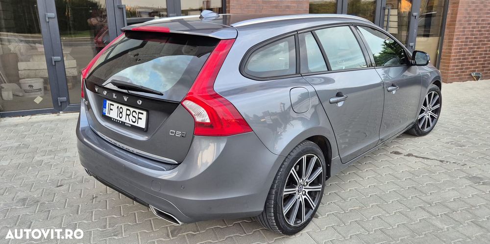Volvo V60 D6 Plug-In-Hybrid AWD Geartronic Summum - 29
