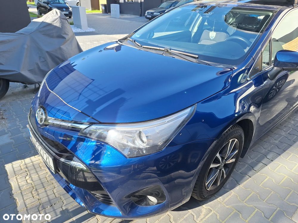 Toyota Avensis 1.8 Premium - 1