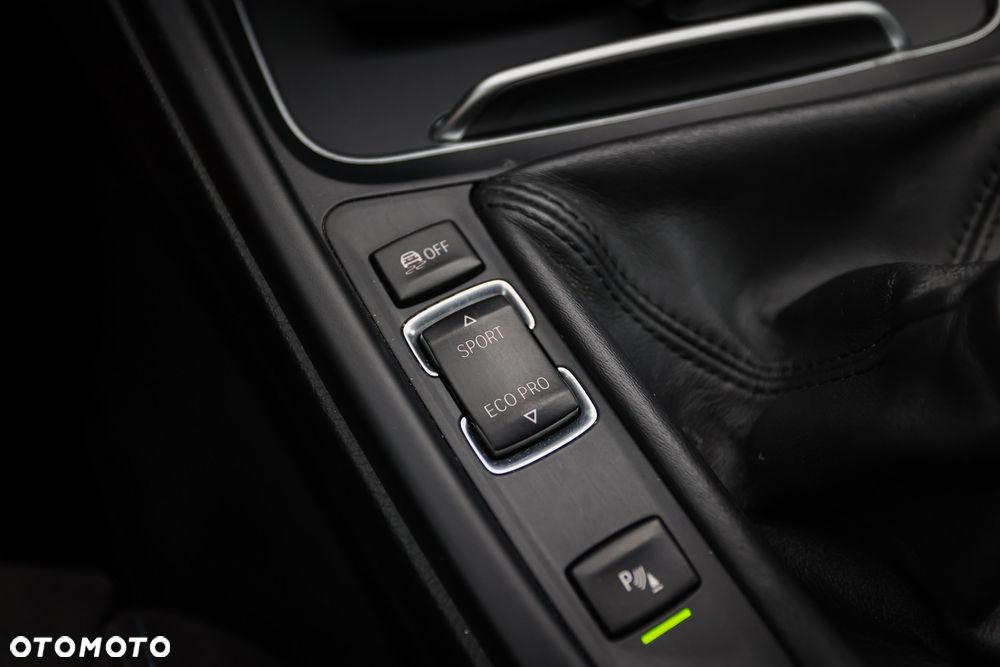 BMW 3GT 320d M Sport - 36