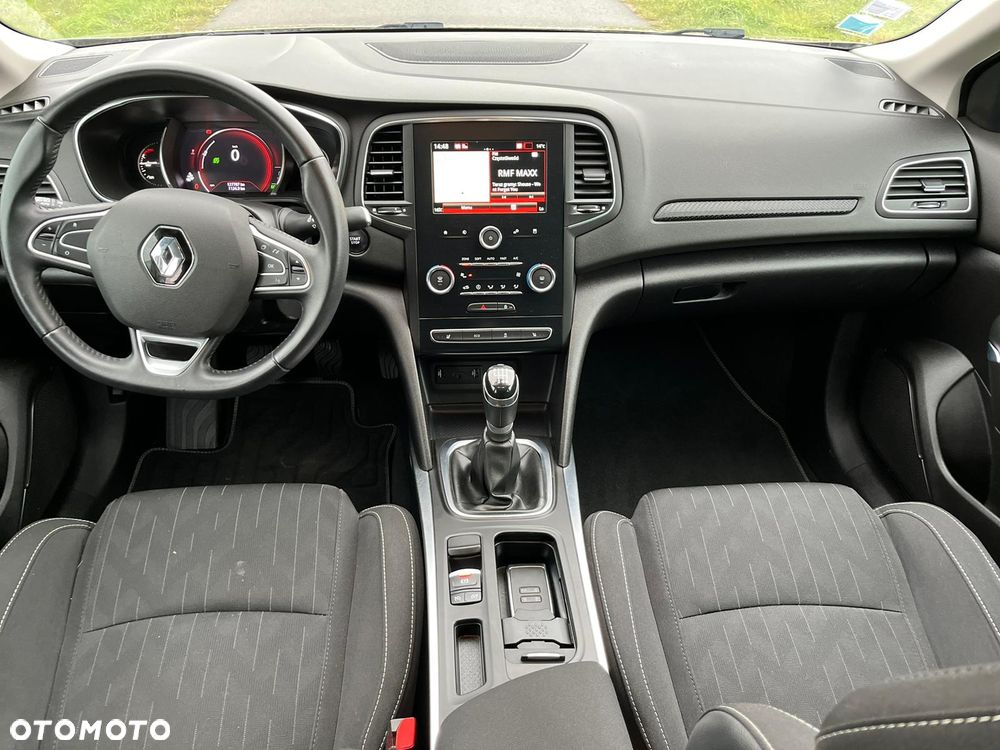 Renault Megane TCe 140 GPF LIMITED - 8