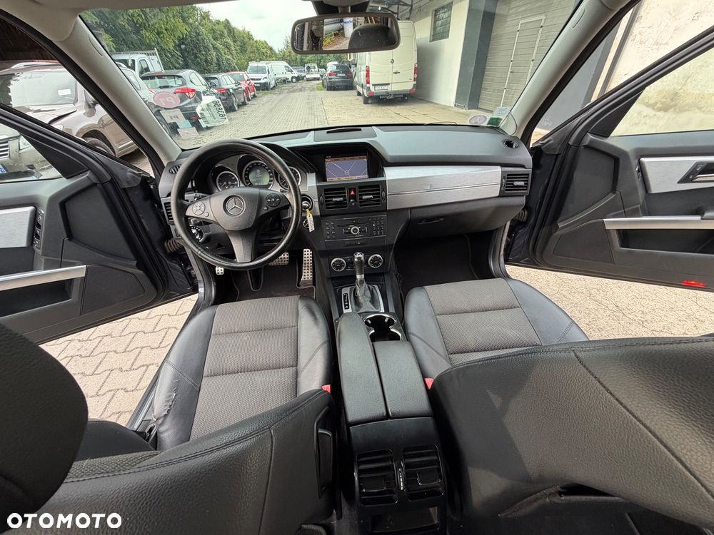 Mercedes-Benz GLK - 12