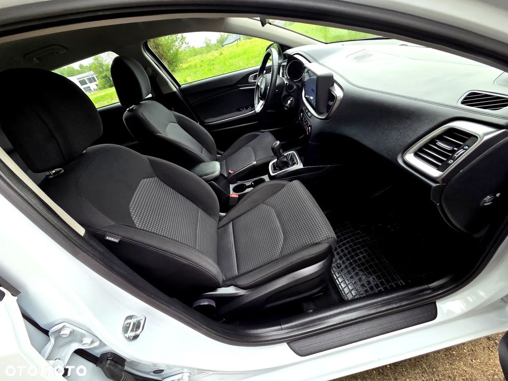 Kia Ceed 1.0 T-GDI M - 6