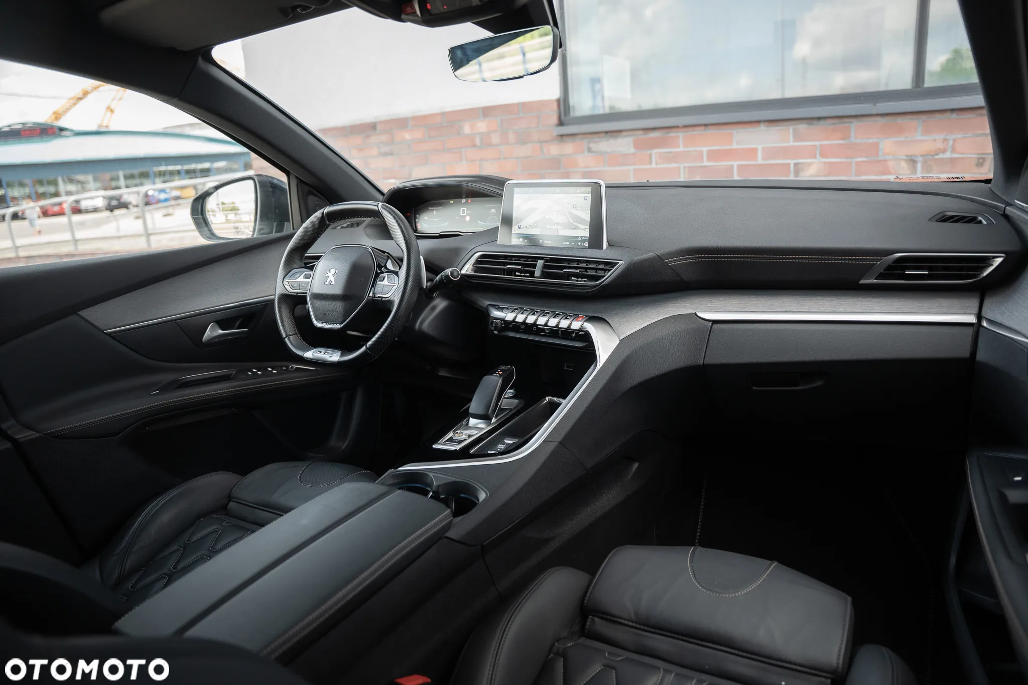 Peugeot 3008 1.6 PureTech HYbrid GT Line S&S EAT8 - 24