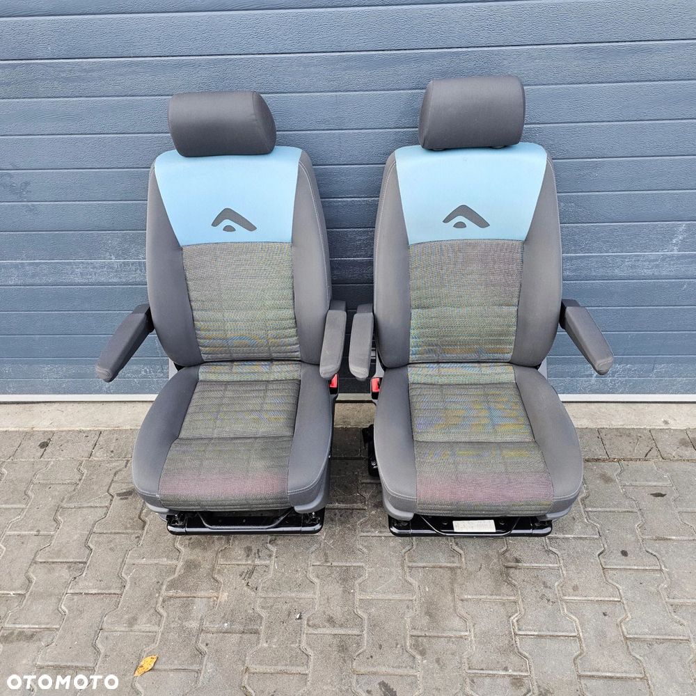 VW T5 T6 MULTIVAN ATLANTIS fotele fotel kierowcy pasażera przód KOMPLET - 2