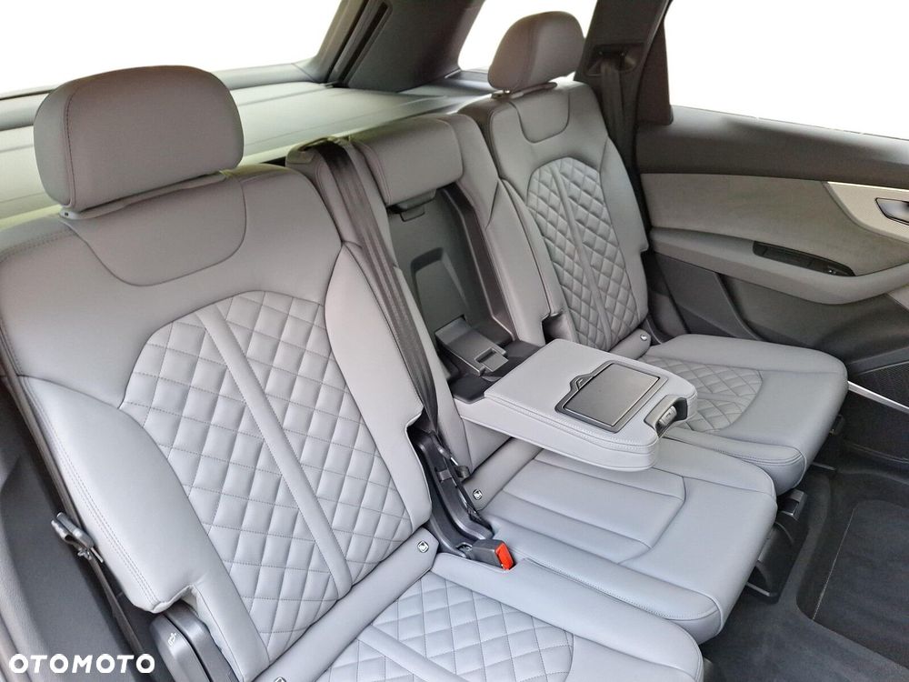Audi Q7 55 TFSI mHEV Quattro S Line Tiptr - 13