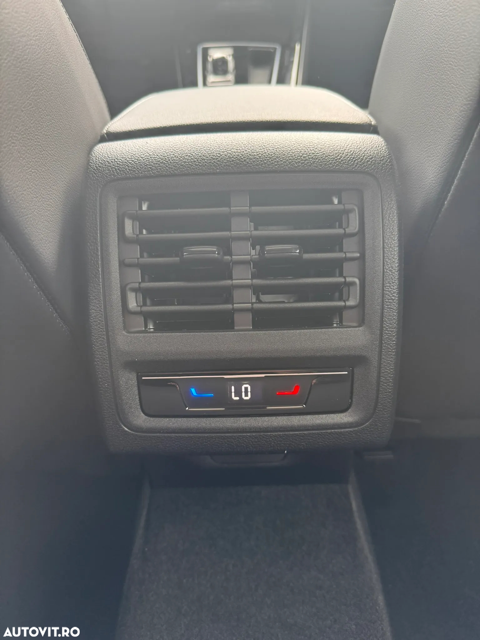 Volkswagen Golf 2.0 TDI DSG Style - 23