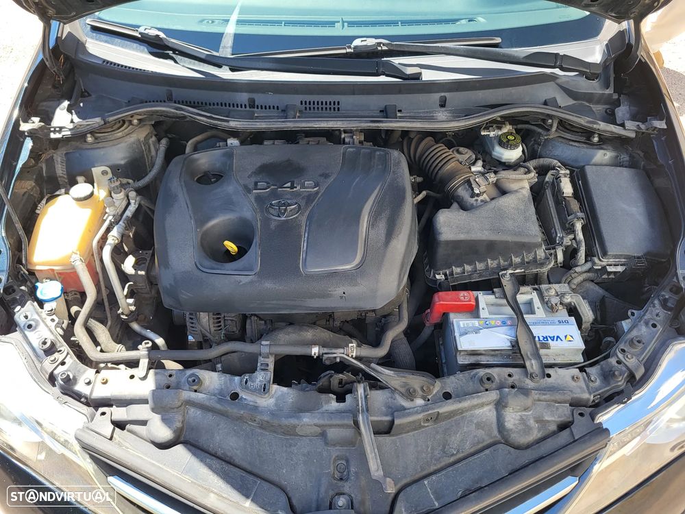 Toyota Auris Touring Sports 1.4 D-4D Com+P.Sport - 16