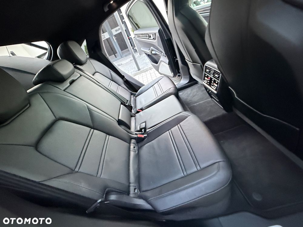 Porsche Cayenne Turbo - 22