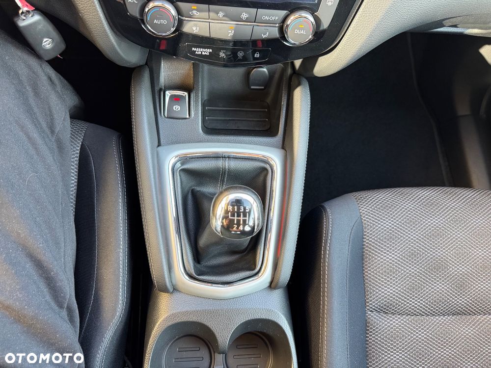 Nissan Qashqai 1.6 dCi 4 x 4 DPF acenta - 24