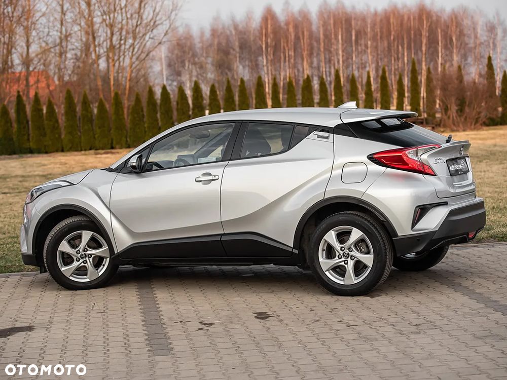 Toyota C-HR - 12