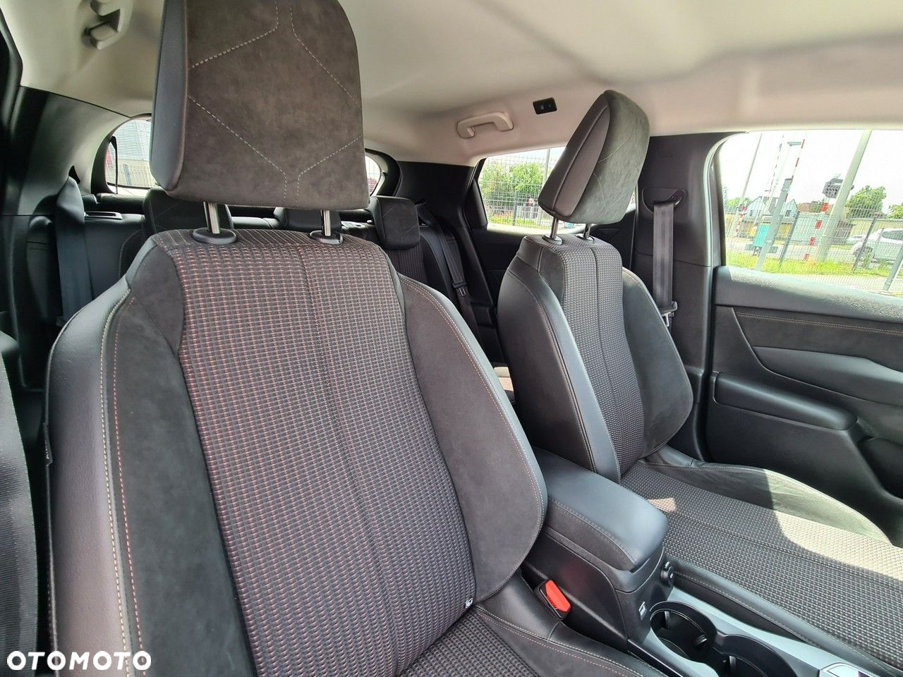 DS Automobiles DS 3 Crossback PureTech 130 Performance Line+ - 28
