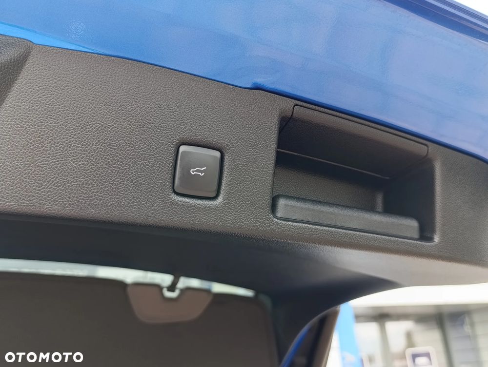 Ford Kuga 1.5 EcoBoost FWD ST-Line X - 12