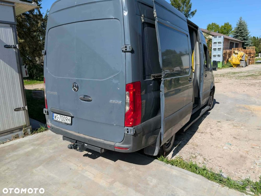 Mercedes-Benz Sprinter - 5