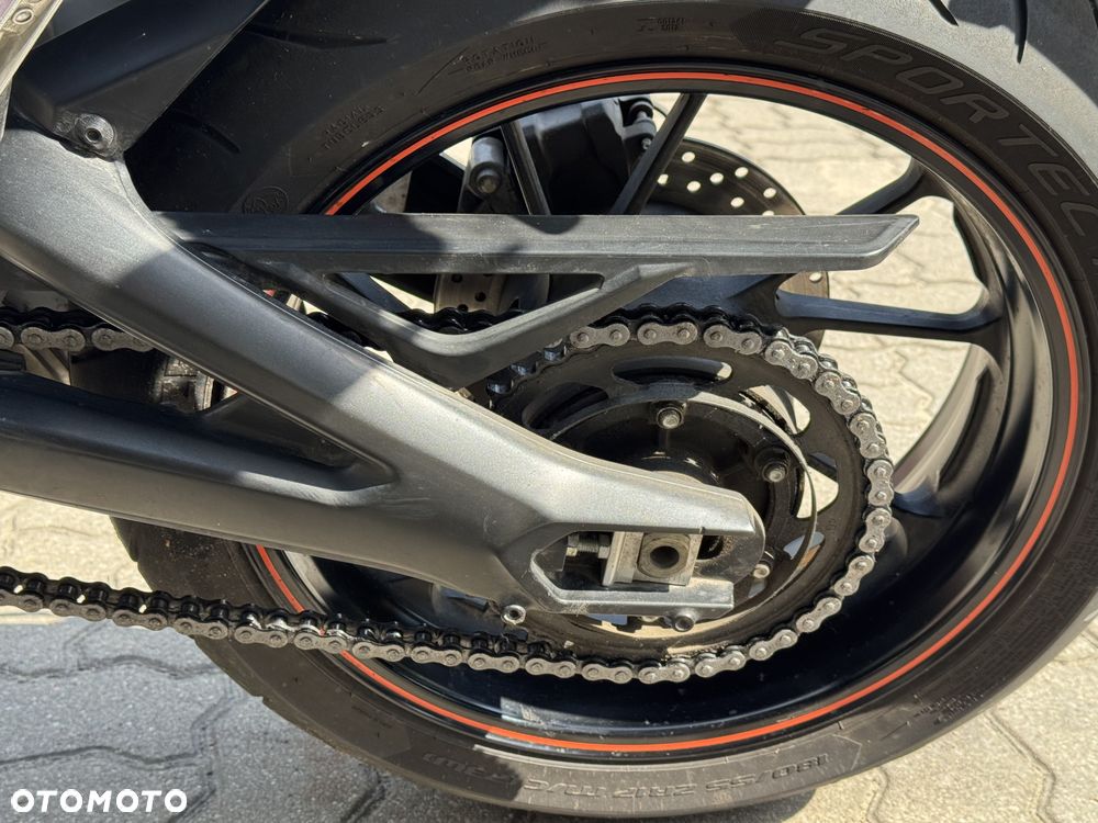 Yamaha MT - 7