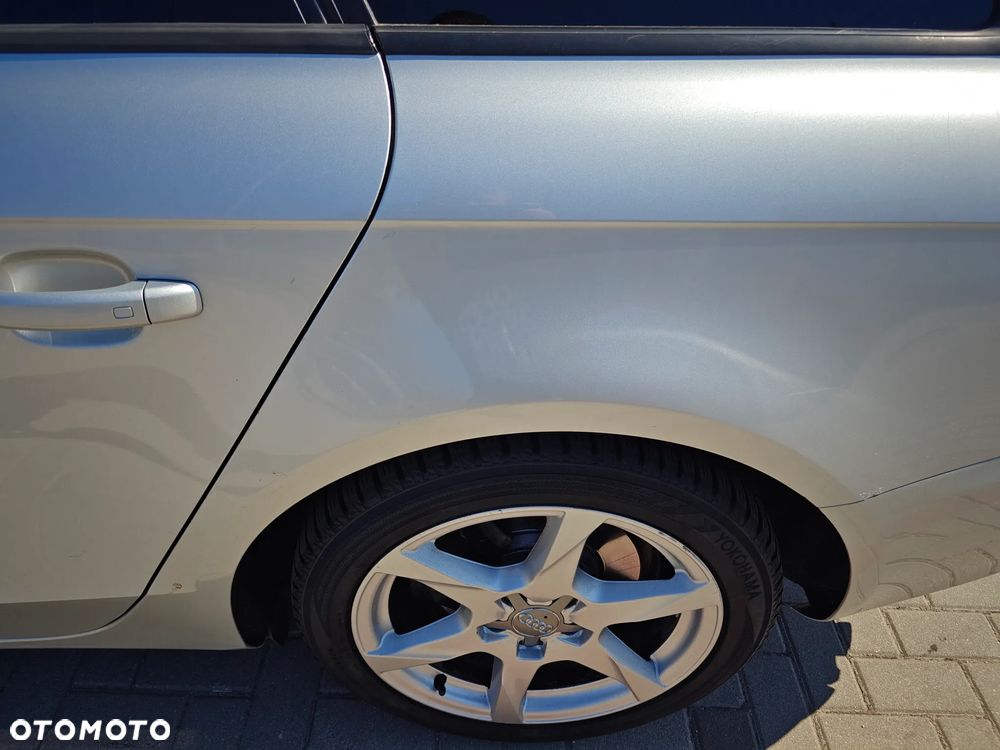 Audi A4 Avant 2.0 TDI DPF - 10