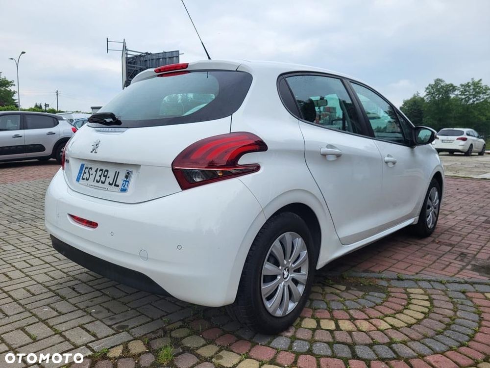 Peugeot 208 1.6 BlueHDi Allure S&S - 5