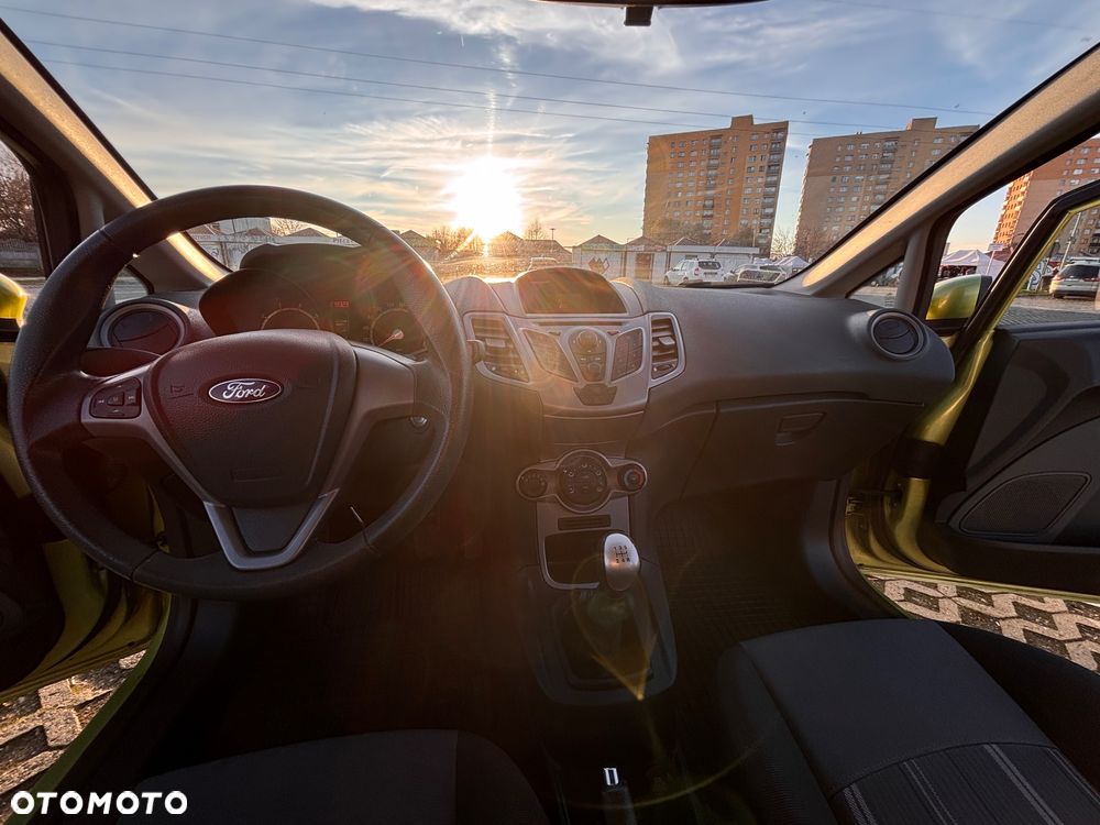 Ford Fiesta 1.25 Ambiente - 12